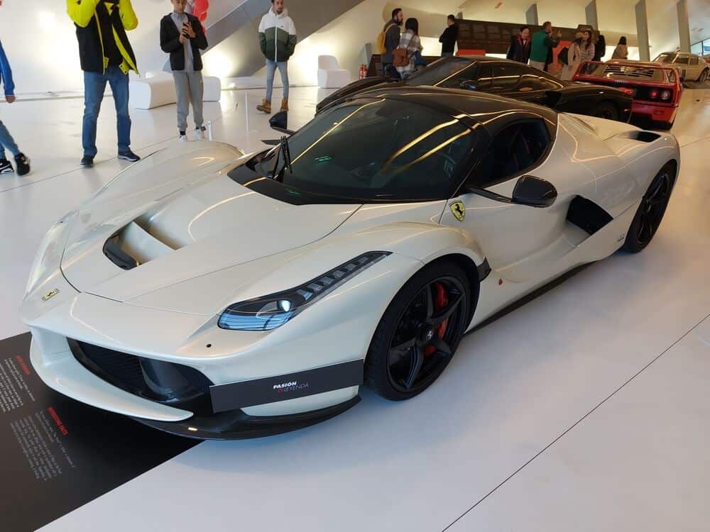Ferrai blanco